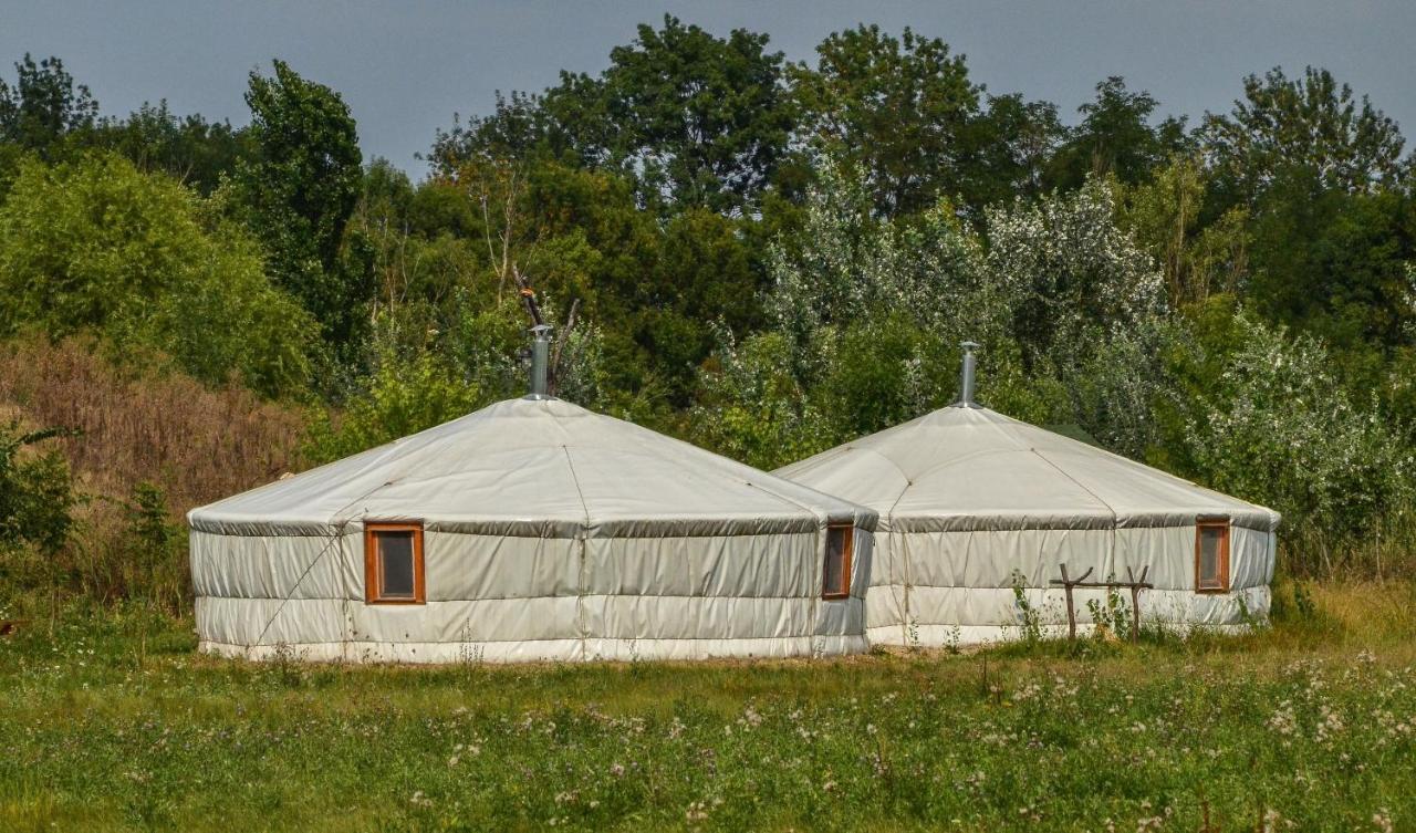 Antal-tavi Fogadó és Horgászparadicsom Szentes Esterno foto